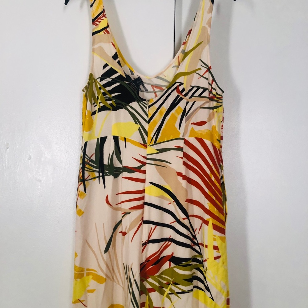 I’m selling a like new Forever 21 Jumpsuit